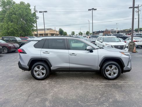 Used 2022 Toyota RAV4 XLE w/ Convenience Package AWD/4WD image 22