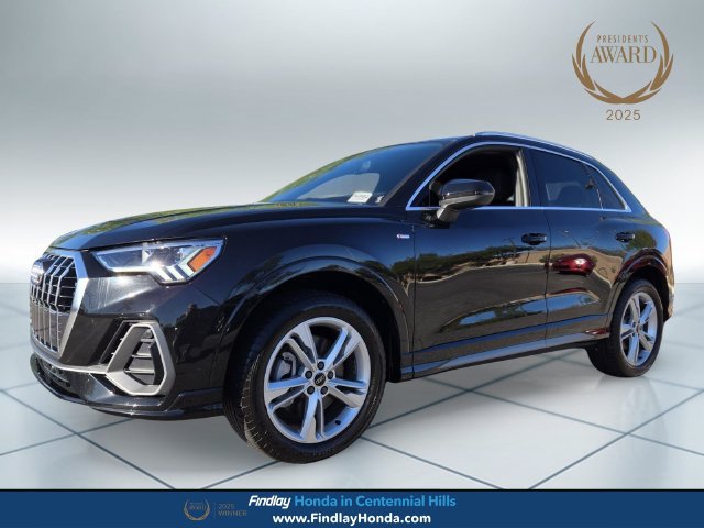 Used 2024 Audi Q3 2.0T Premium w/ Convenience Package AWD/4WD image 1