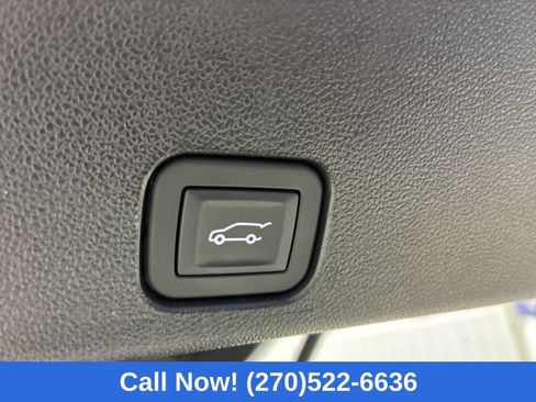 Used 2026 Chevrolet Traverse LT image 35