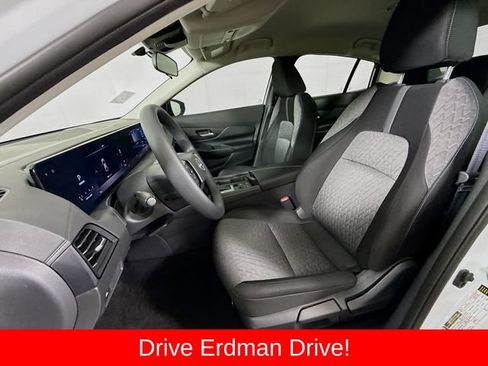 Used 2026 Nissan Sentra SV w/ Floor Mat Package FWD image 5