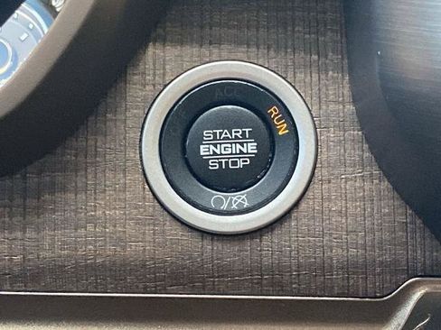 Used 2022 RAM 2500 Limited AWD/4WD image 13