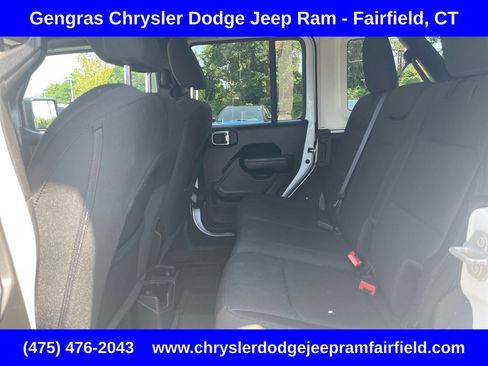 Used 2022 Jeep Wrangler Unlimited Sport AWD/4WD image 32