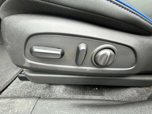 Used 2024 Buick Envista Sport Touring w/ Convenience I Package FWD image 18
