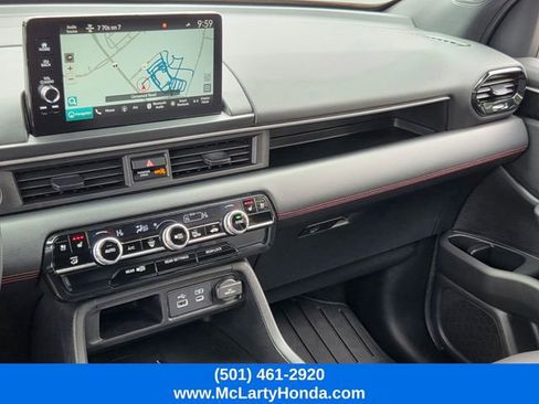 Certified 2025 Honda Pilot Black Edition image 33