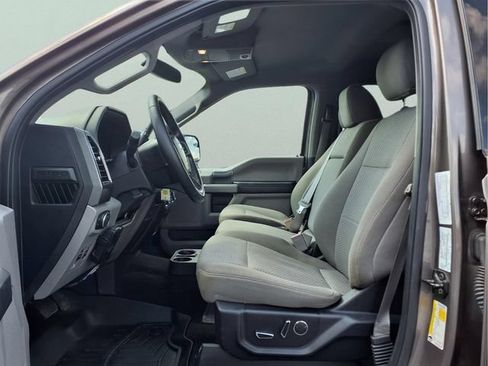 Used 2018 Ford F150 XLT w/ Equipment Group 302A Luxury AWD/4WD image 11
