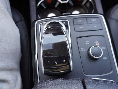 Used 2017 Mercedes-Benz GLS 450 4MATIC image 33