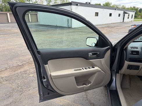 Used 2006 Ford Fusion SEL FWD image 22