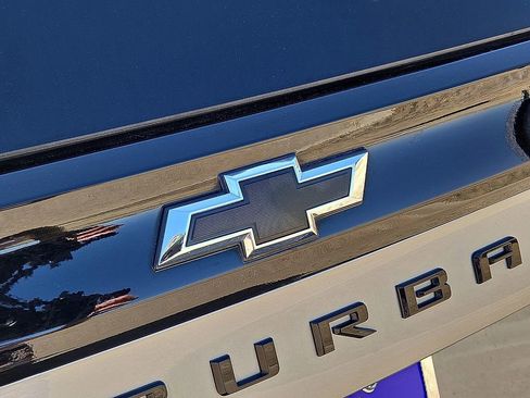 Used 2025 Chevrolet Suburban Z71 AWD/4WD image 14