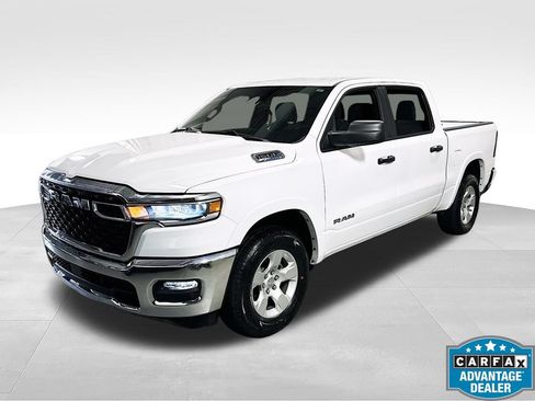 Used 2025 RAM 1500 Big Horn AWD/4WD image 2