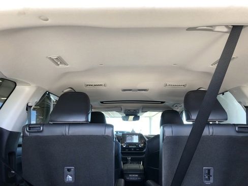 Used 2020 Toyota Highlander XLE image 51