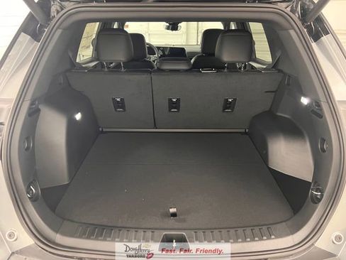 New 2026 Chevrolet Equinox RS w/ Convenience Package III FWD image 32