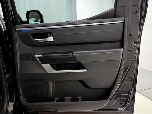 Used 2023 Toyota Tundra Platinum image 18