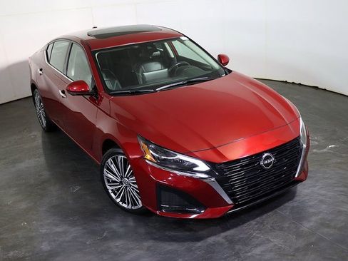 Used 2024 Nissan Altima 2.5 SL image 7