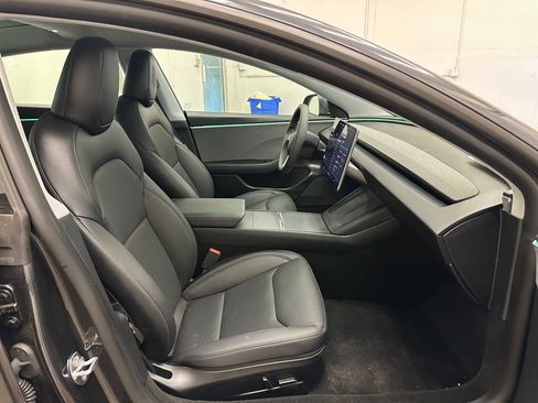 Used 2025 Tesla Model 3 Long Range RWD image 35