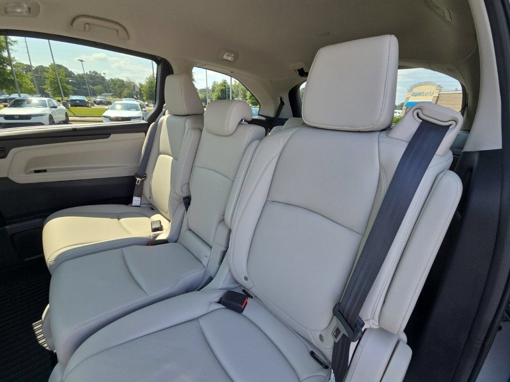 Used 2026 Honda Odyssey EX-L image 13