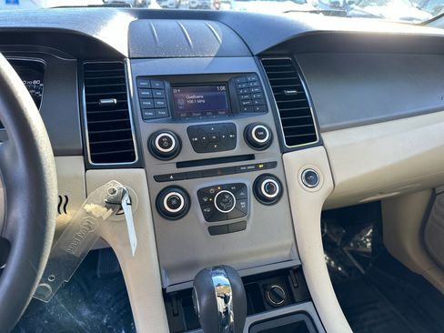 Used 2016 Ford Taurus SE image 19