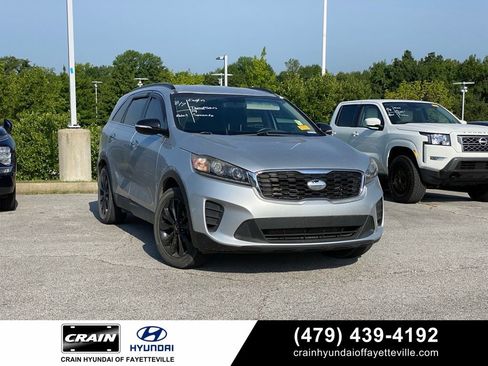 Used 2019 Kia Sorento S FWD image 1
