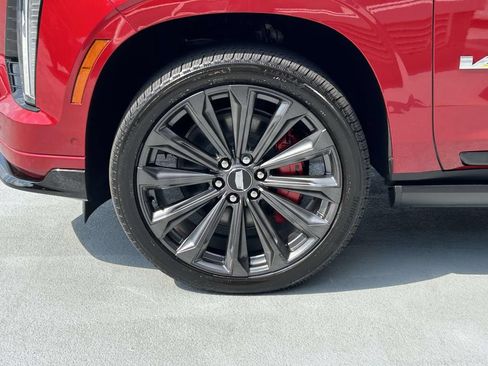 New 2026 Cadillac Escalade ESV V AWD/4WD image 9
