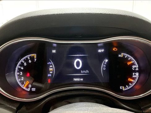 Used 2019 Jeep Grand Cherokee Laredo AWD/4WD image 26