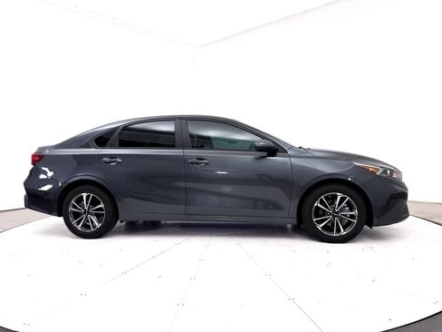 Certified 2024 Kia Forte LXS w/ LXS Technology Package FWD image 37