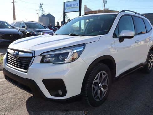 Used 2021 Subaru Forester Premium AWD/4WD image 1