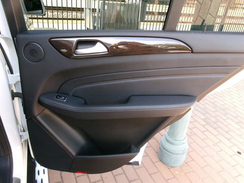 Used 2014 Mercedes-Benz ML 350 4MATIC w/ Premium 1 Package image 23