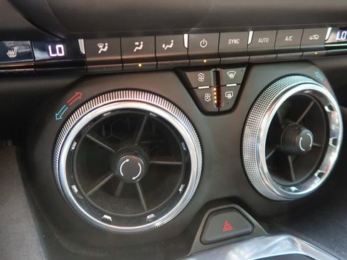 Used 2018 Chevrolet Camaro ZL1 image 29