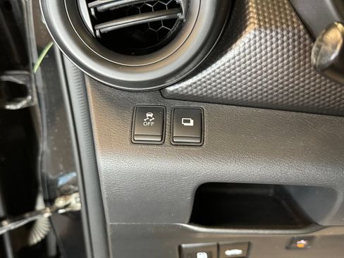 Used 2019 Nissan Kicks S FWD image 18