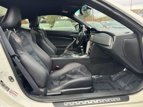 Used 2015 Subaru BRZ Limited w/ Popular Package #1B image 15