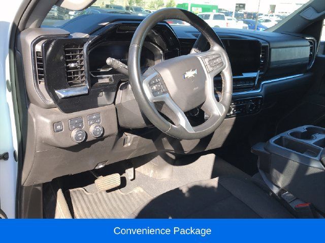 Used 2025 Chevrolet Silverado 2500 LT w/ Convenience Package AWD/4WD image 7