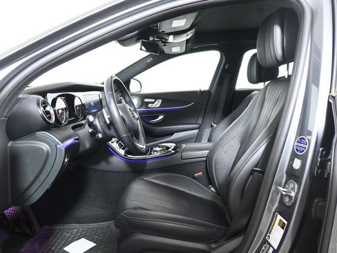 Used 2017 Mercedes-Benz E 400 4MATIC Wagon image 3