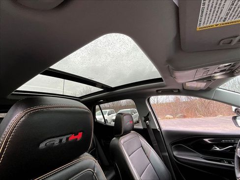 Used 2024 GMC Terrain AT4 image 21