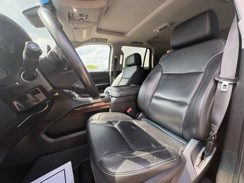 Used 2018 Chevrolet Tahoe LT w/ LT Midnight Edition AWD/4WD image 18