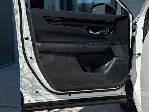 Certified 2025 Honda CR-V Sport Touring image 12