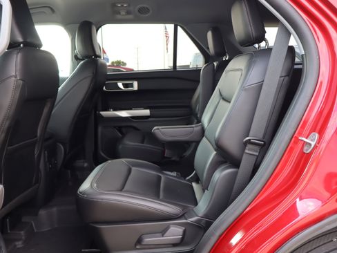 Used 2023 Ford Explorer XLT w/ Equipment Group 202A image 11
