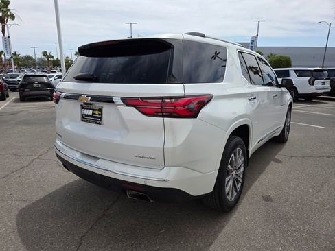 Certified 2022 Chevrolet Traverse Premier w/ LPO, Cargo Package FWD image 6