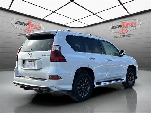 Used 2017 Lexus GX 460 Premium image 4