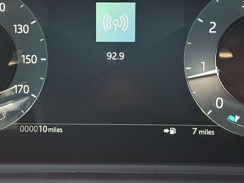 New 2026 Land Rover Range Rover Velar Belgravia AWD/4WD image 17