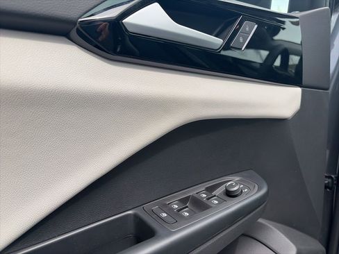 New 2026 Volkswagen Taos S FWD image 11