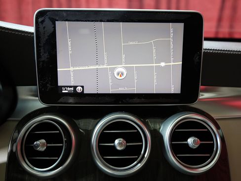 Used 2015 Mercedes-Benz C 300 4MATIC Sedan image 18