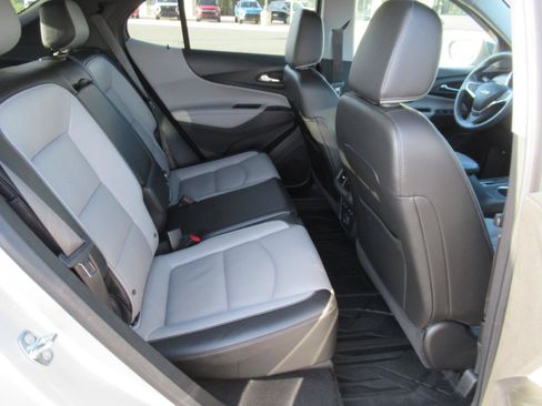 Used 2021 Chevrolet Equinox Premier FWD image 32