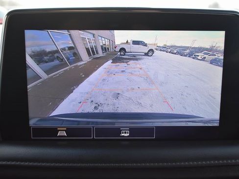 Used 2021 GMC Yukon XL SLE image 26