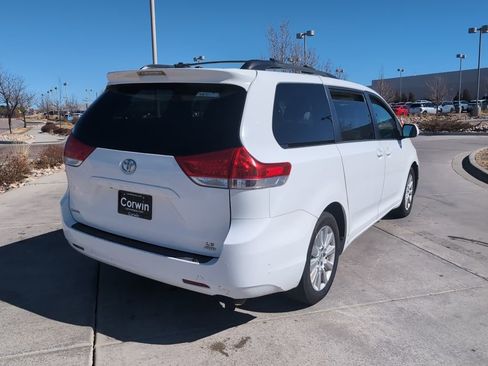 Used 2013 Toyota Sienna LE w/ Towing Pkg image 7