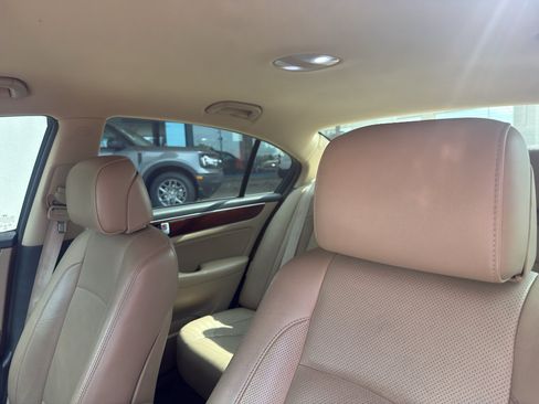 Used 2013 Hyundai Genesis 3.8 RWD image 12