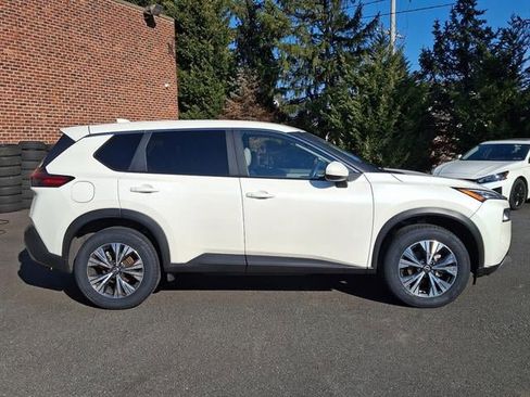 Certified 2023 Nissan Rogue SV image 7