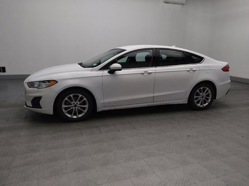 Used 2020 Ford Fusion SE FWD image 2