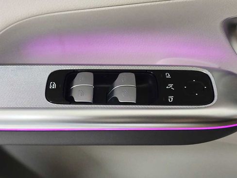 Used 2026 Mercedes-Benz GLC 300 4MATIC image 24