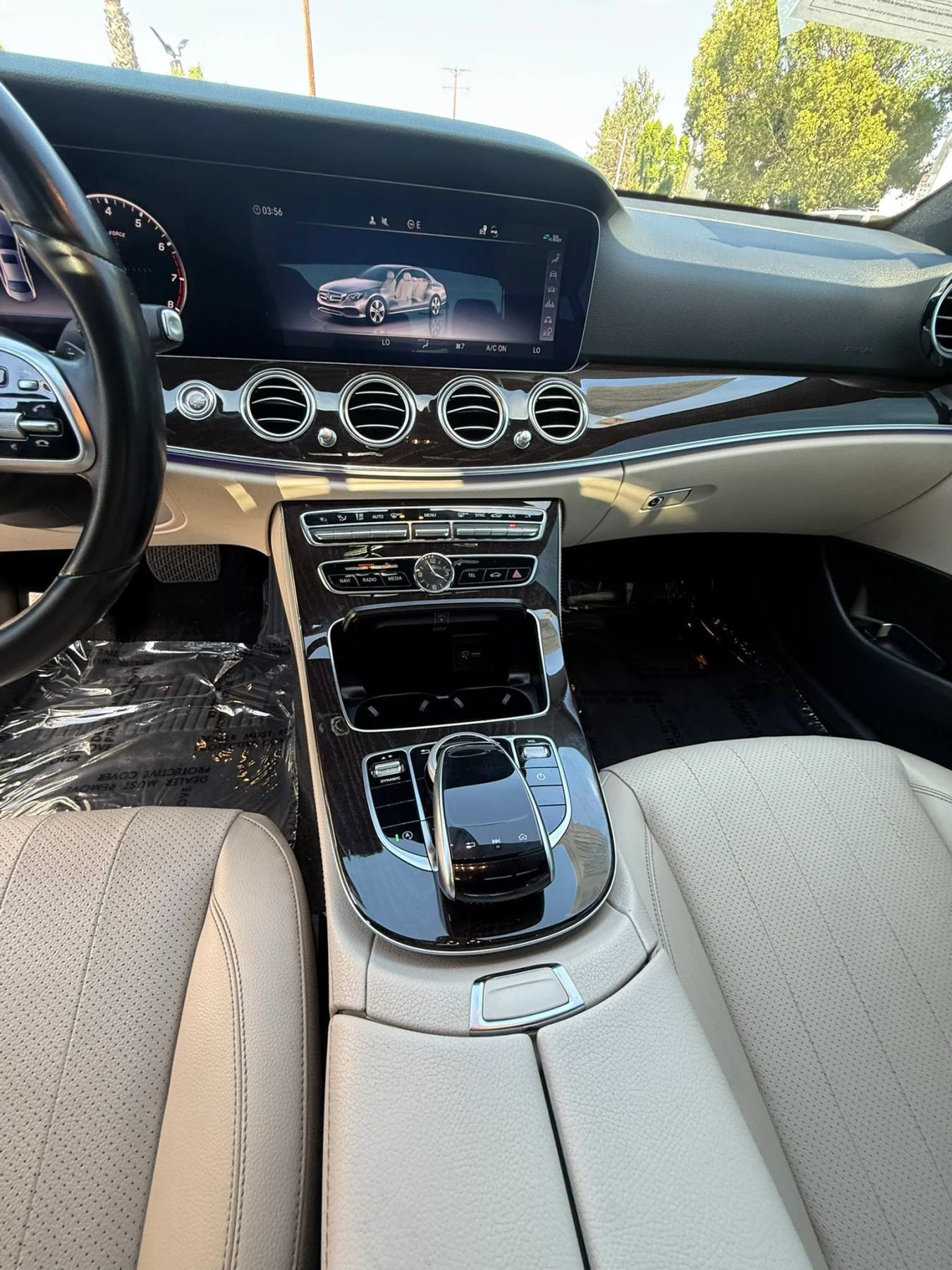 Used 2020 Mercedes-Benz E 350 Sedan image 32