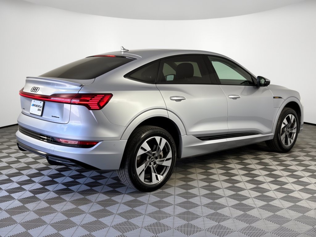 Used 2022 Audi e-tron Premium AWD/4WD image 9