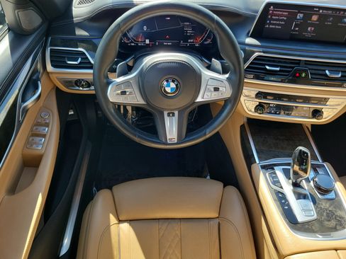 Used 2021 BMW 750i xDrive w/ Luxury Rear Seating Package AWD/4WD image 18